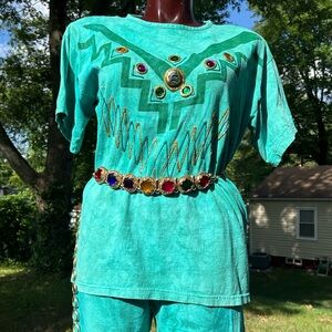 SOLDDDD🙌🏾🔥     Vintage Tye Dye Two Piece Gem Stone Set